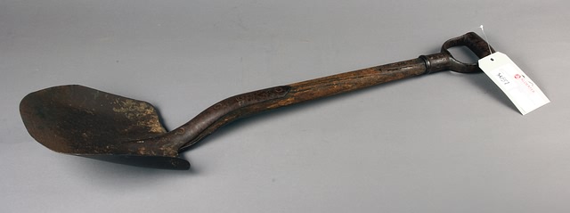 Appraisal: US Engineering Department Shovel with cast iron handle bent spade