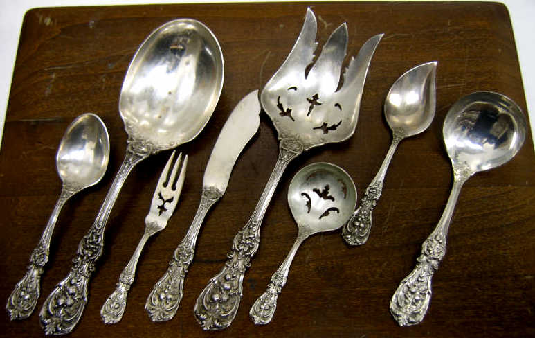 Appraisal: REED BARTON FRANCIS I FLATWARE SERVICE Sterling silver comprising twelve