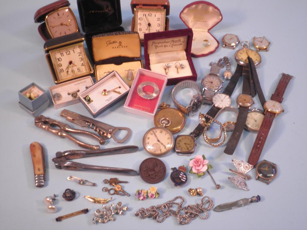 Appraisal: A quantity of wristwatches costume jewellery etc