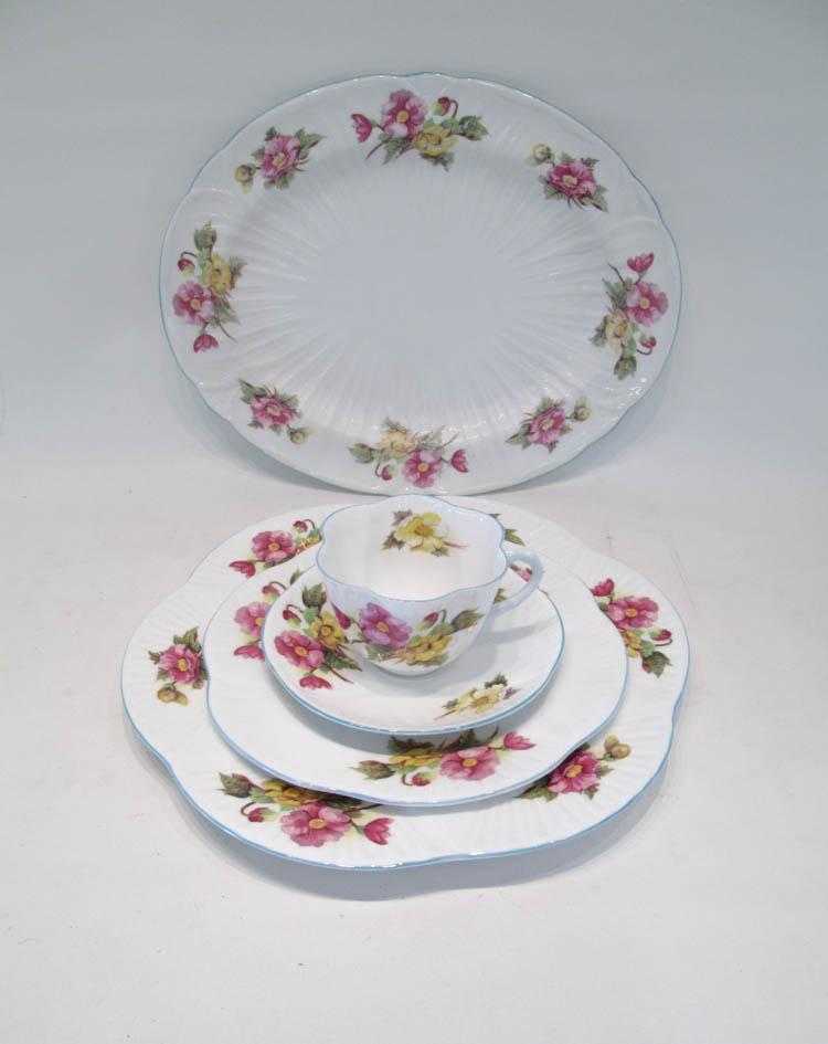 Appraisal: SHELLEY BEGONIA PORCELAIN CHINA SET thirty-nine pieces comprised of dinner