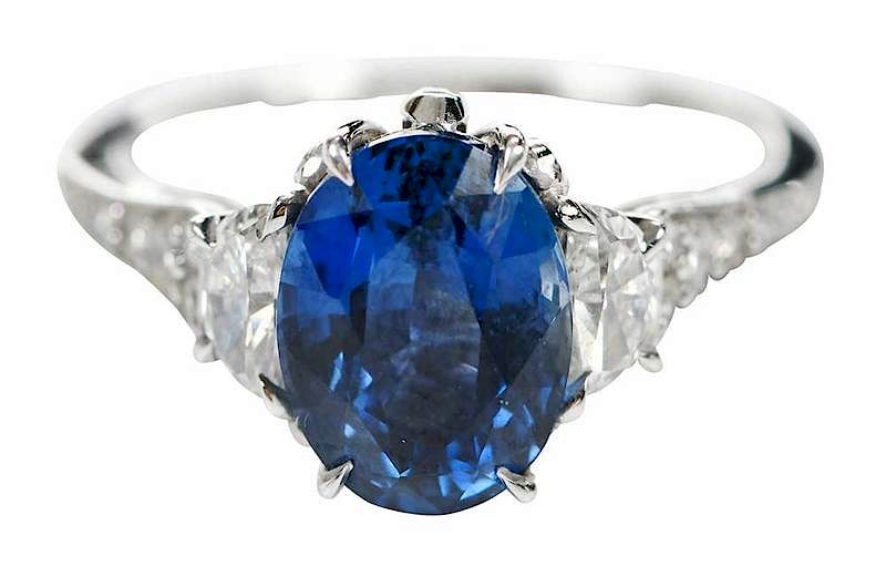 Appraisal: kt Sapphire Diamond Ring center oval cut blue sapphire estimated