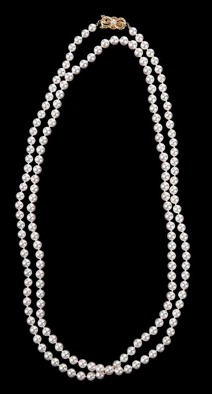 Appraisal: Mikimoto kt Pearl Necklace knotted pearls range from approx to