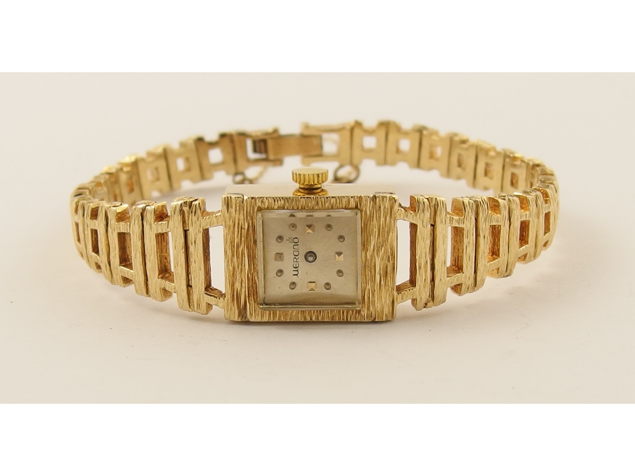 Appraisal: A ladies retro Mercano ct watch weight approx gms including