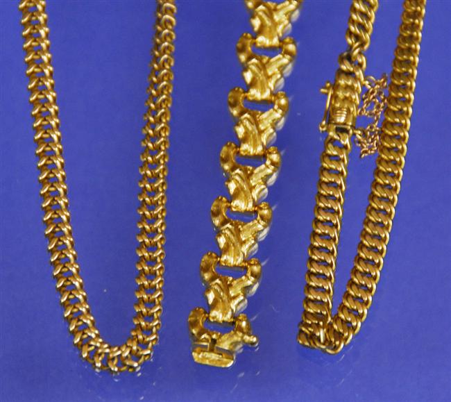 Appraisal: TWO YELLOW GOLD CHAIN LINK BRACELETS and a YELLOW GOLD