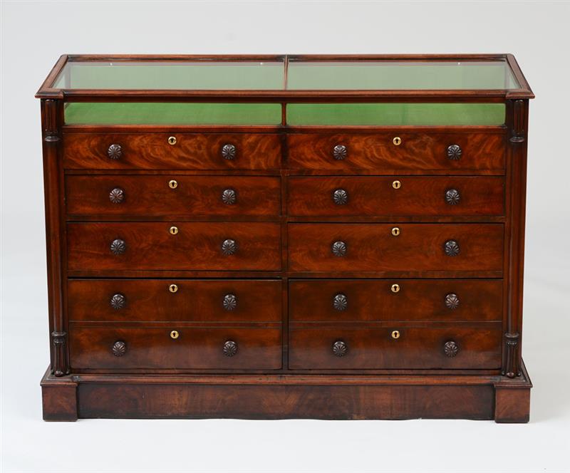 Appraisal: WILLIAM IV MAHOGANY COLLECTOR'S CABINET The hinged glazed top case