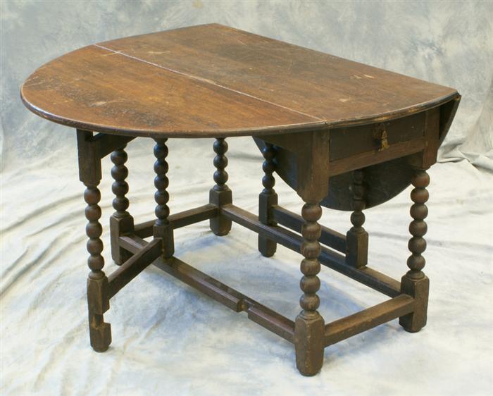 Appraisal: English William and Mary oak drop leaf gate leg table