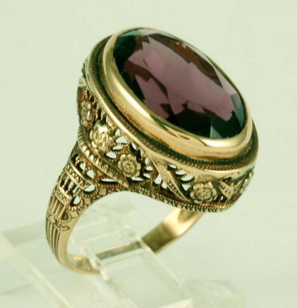 Appraisal: Filigree ring of tested K yellow gold set with large