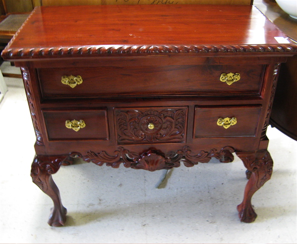 Appraisal: CHIPPENDALE STYLE MAHOGANY LOWBOY the front featuring one large drawer