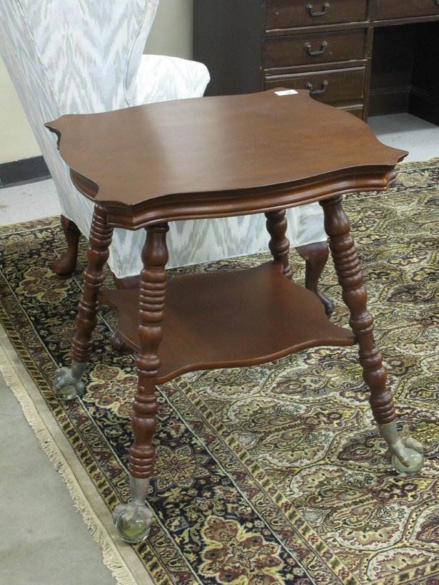 Appraisal: VICTORIAN STYLE MAHOGANY LAMP TABLE having a square top and