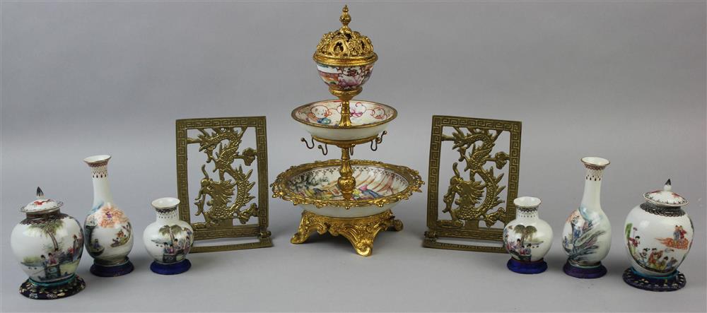 Appraisal: GROUP OF CHINESE FAMILLE ROSE PORCELAINS including a small pair