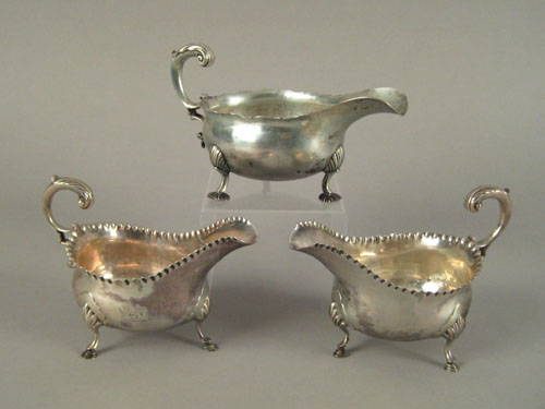 Appraisal: Pair of Georgian silver sauceboats ca - bearing the touch