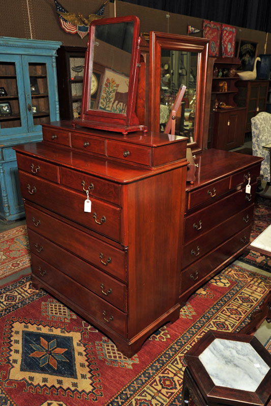 Appraisal: FIVE PIECE BEDROOM SET Pennsylvania House Reproductions by the Lewisburg