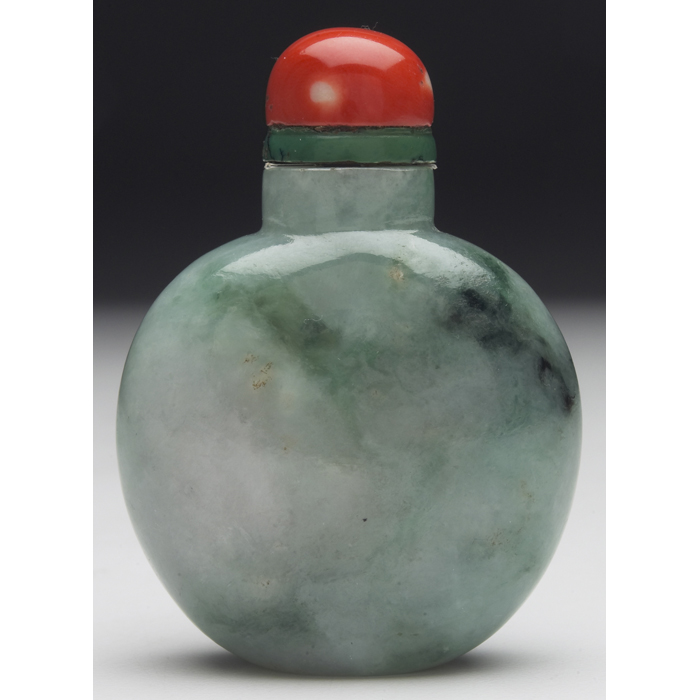 Appraisal: th century snuff bottle bulbous form in green and white