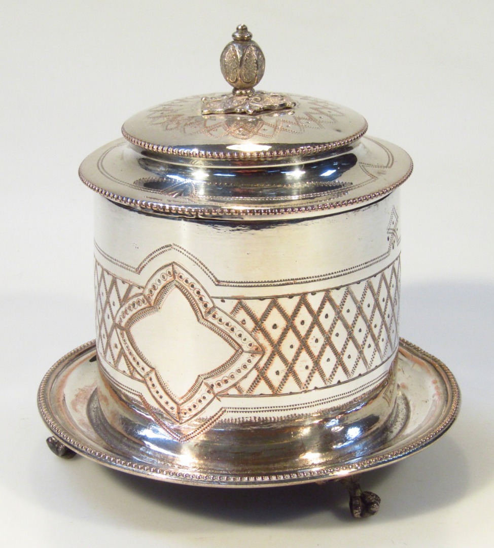 Appraisal: An Edwardian silver plated biscuit box of cylindrical outline the