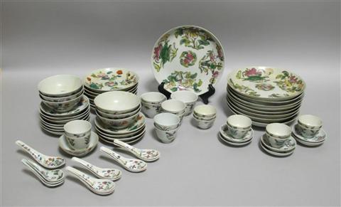 Appraisal: CHINESE FAMILLE ROSE PART DINNER SERVICE Late th century various