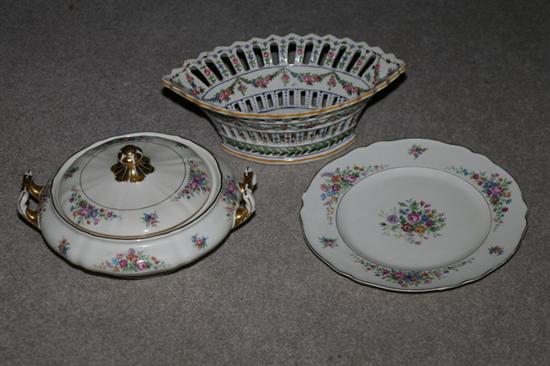 Appraisal: -PIECE SELB BAVARIA PARTIAL DINNER SERVICE K A Krautheim Bavaria