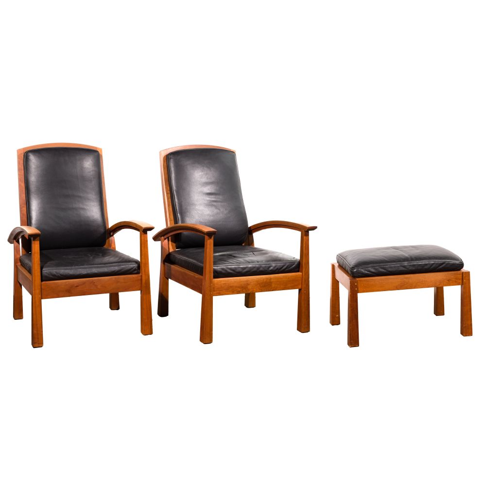 Appraisal: THOMAS MOSER AMERICAN BUNGALOW LOUNGE CHAIRS AND OTTOMAN Morris-style adjustable