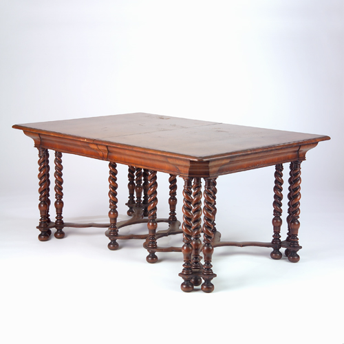 Appraisal: Edwardian dining table with burl veneer top and corniced edge