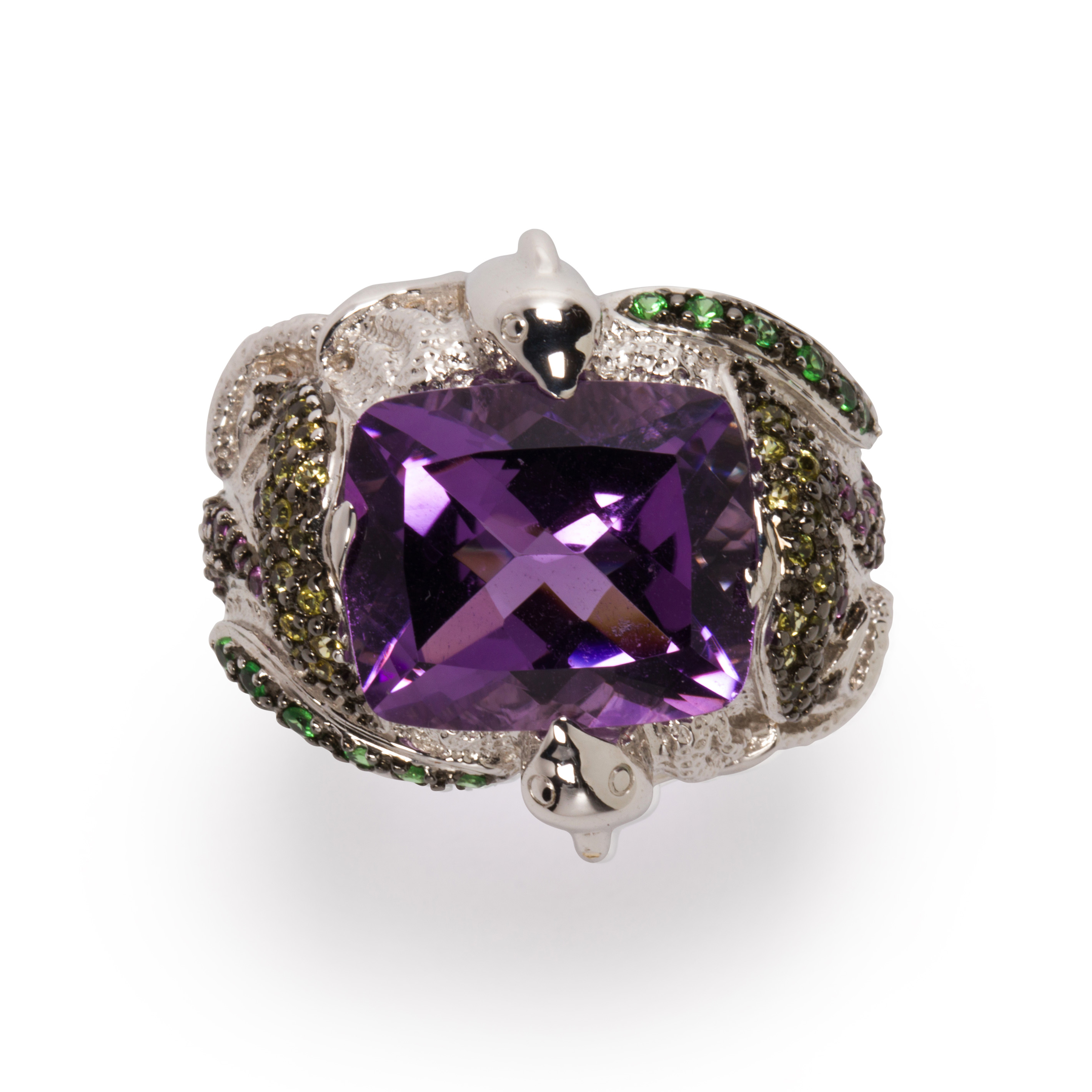 Appraisal: A GEMSTONE AND EIGHTEEN KARAT WHITE GOLD RING A gemstone