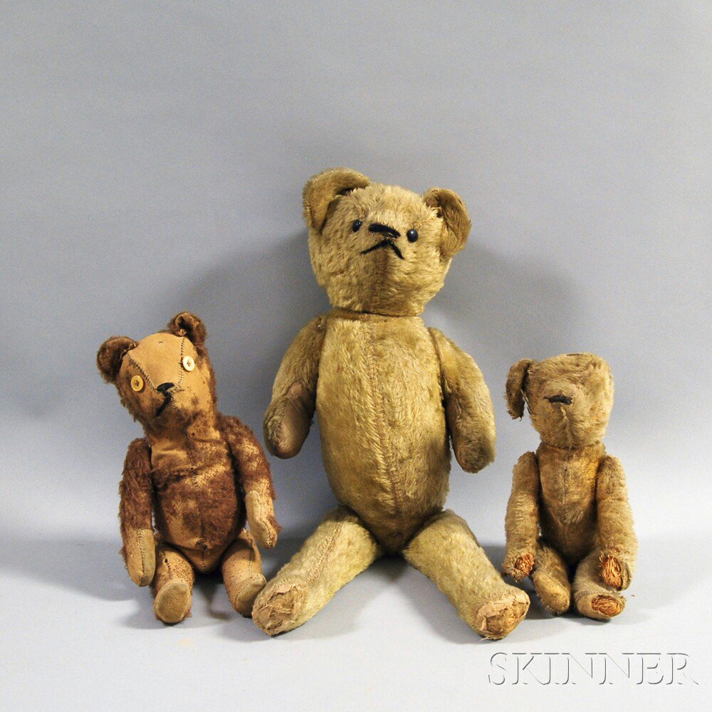 Appraisal: Three Early Mohair Teddy Bears all unmarked with jointed bodies