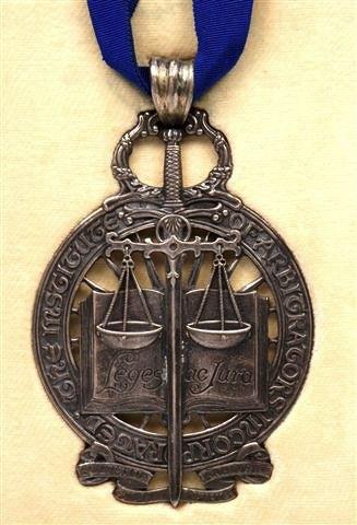 Appraisal: A SILVER PRESENTATION MEDAL for the Institute of Arbitrators Incorporated