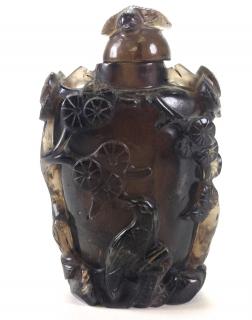 Appraisal: carved hardstone snuff bottle with figural front flower vine sides