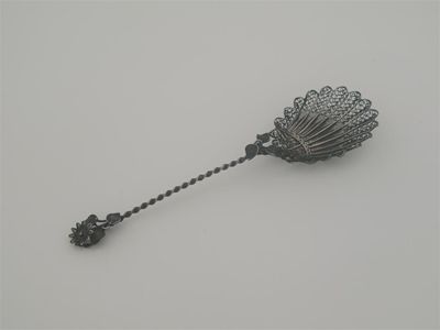 Appraisal: A th century filigree work caddy spoon with a long