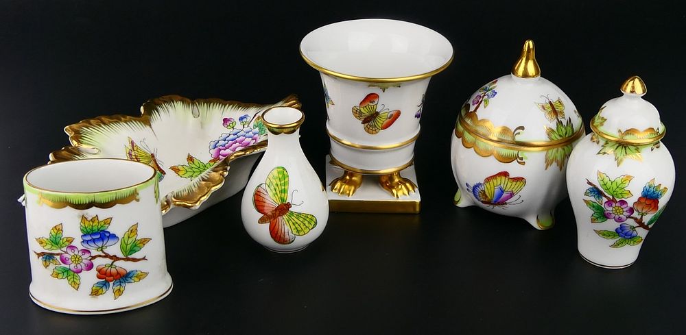 Appraisal: HEREND LOT OF QUEEN VICTORIA PORCELAIN ITEMS To include bowl