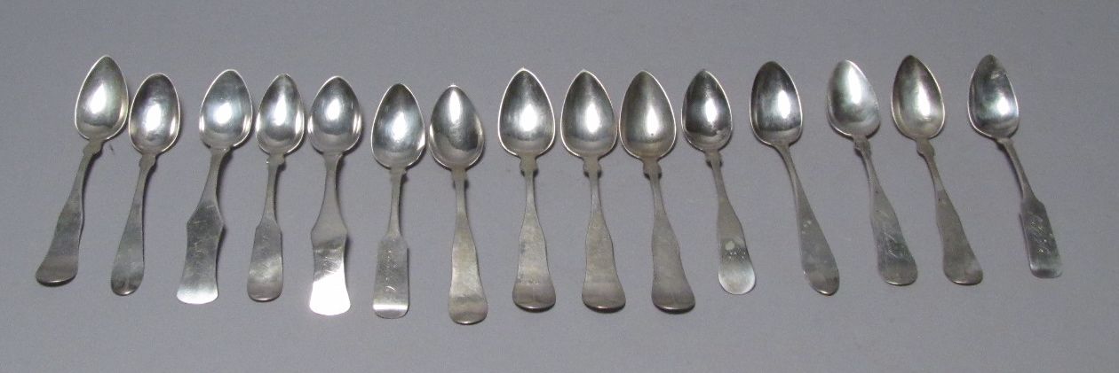 Appraisal: TWENTY-EIGHT AMERICAN SILVER TEASPOONS By various makers including D H