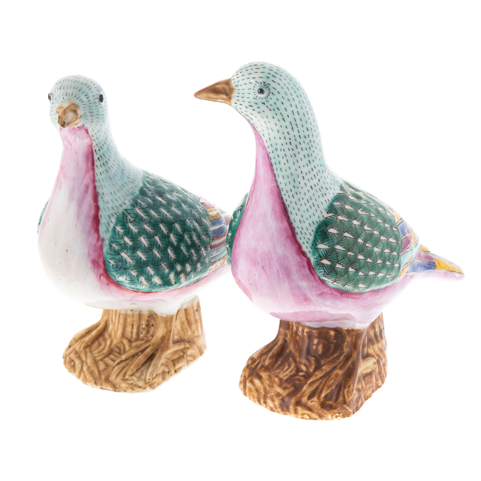 Appraisal: A PAIR OF CHINESE EXPORT FAMILLE ROSE DOVES Early th