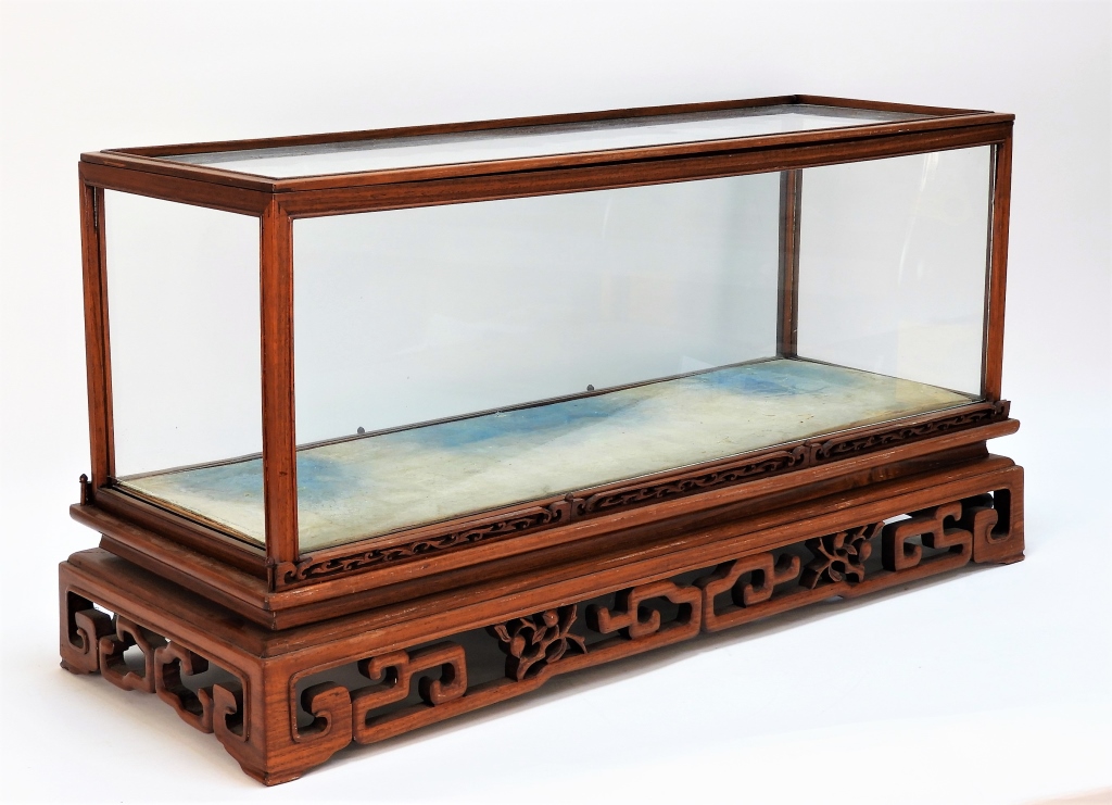 Appraisal: ANTIQUE CHINESE HUANGHUALI SEPTER DISPLAY CASE China C Very fine