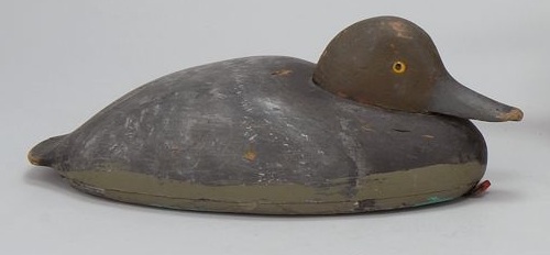 Appraisal: HOLLOW-CARVED REDHEAD HEN DECOY Attributed to Nate Quillan Head tucked