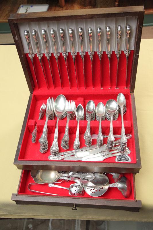 Appraisal: ONE-HUNDRED THIRTY TWO PIECE SET OF GORHAM STERLING FLATWARE In