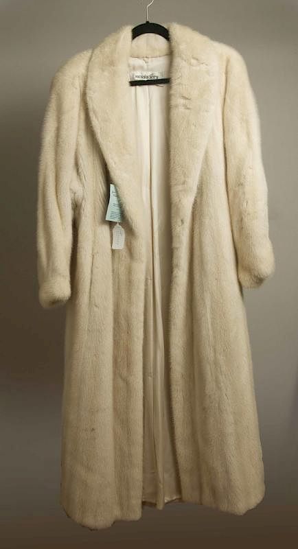 Appraisal: Mink Fur Coat Ladies mink fur coat Herbert's Furs San