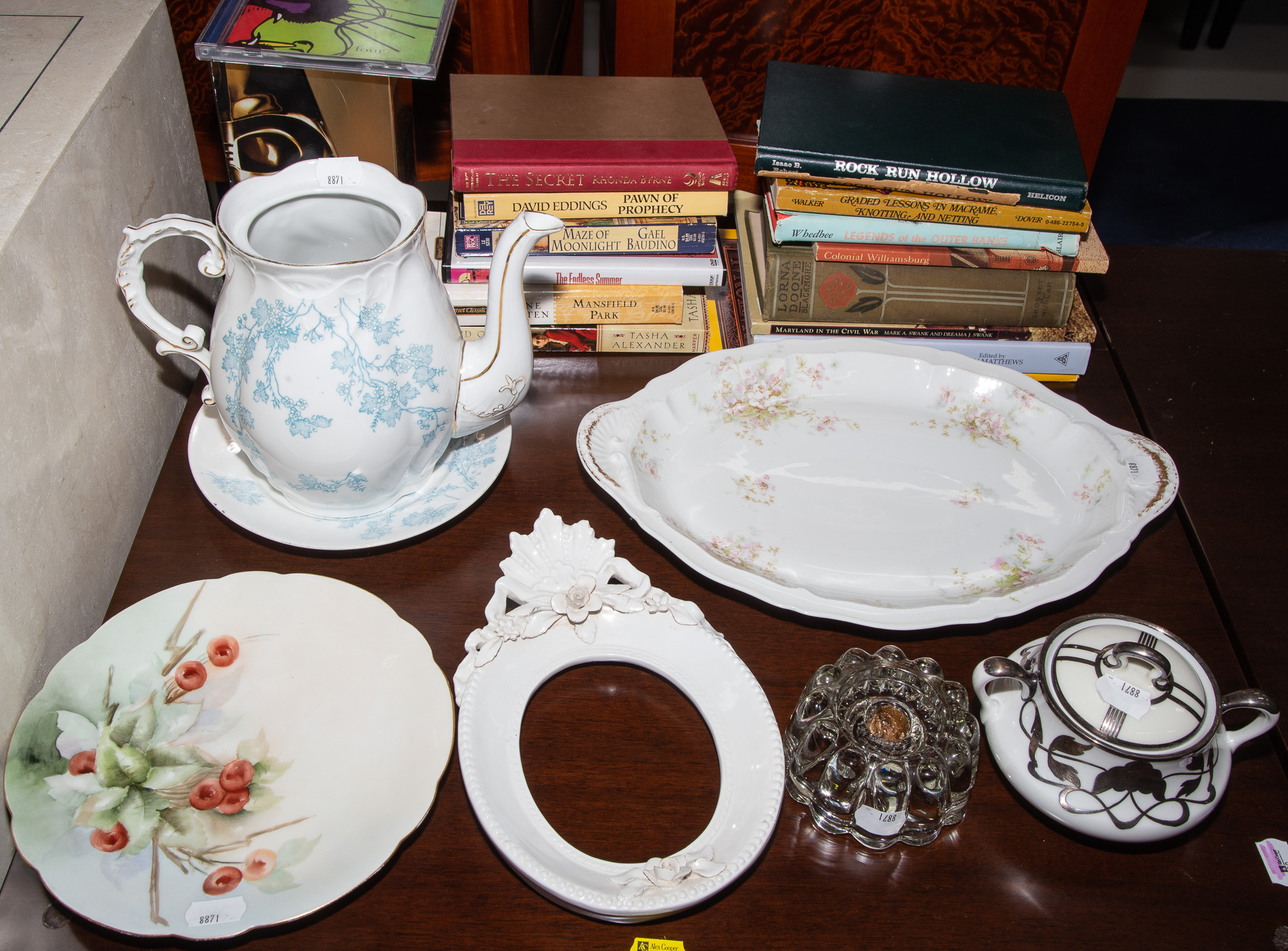 Appraisal: ASSORTED DECORATIVE COLLECTIBLE ITEMS Includes Limoges and other china French