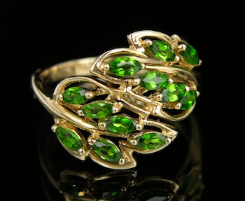 Appraisal: A Green Garnet Leaf Design Ring k yellow gold ring