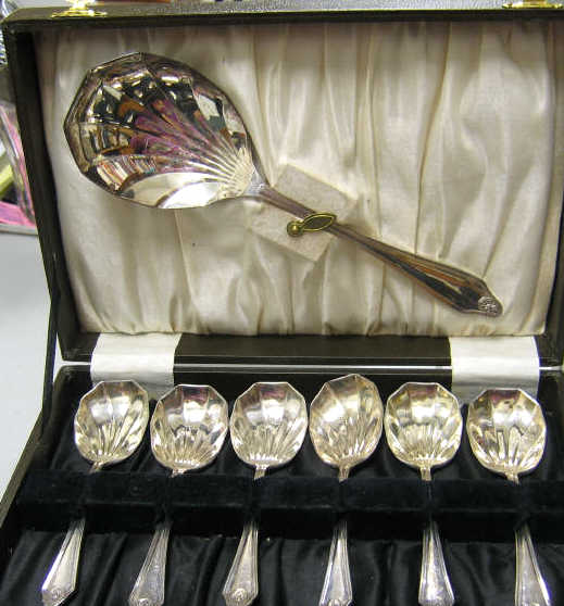 Appraisal: ROBERTS DORE HALL SHEFFIELD Victorian EPNS seven-piece custard dessert spoon