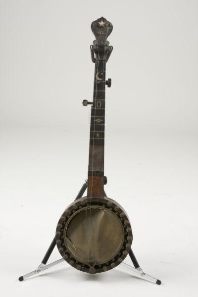 Appraisal: Unmarked Early Five String Closed Back Banjo ca s brass