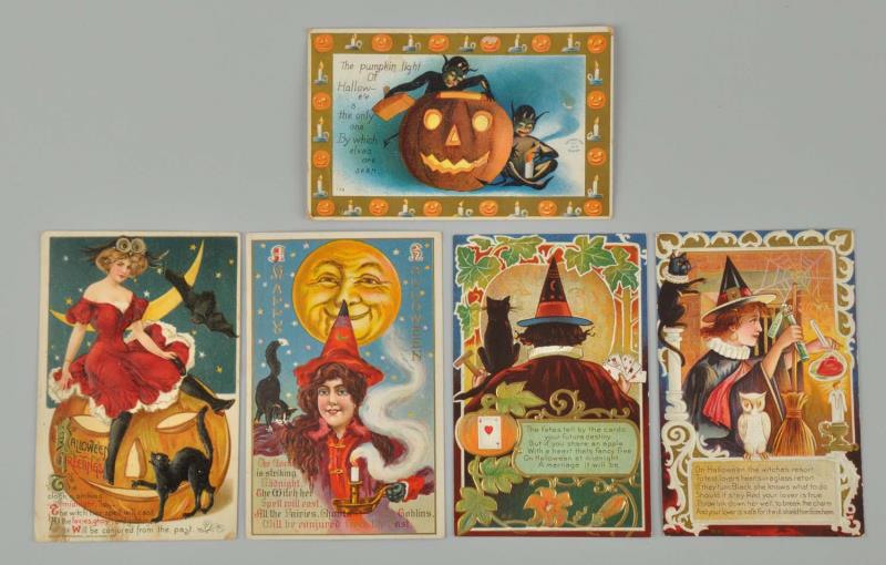 Appraisal: Lot Of Winsch Winsch-Type Halloween Postcards This lot includes a