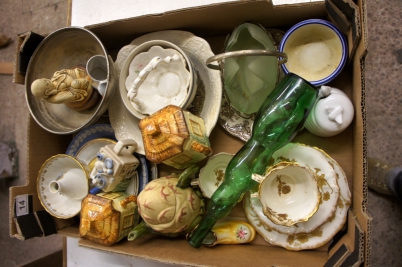 Appraisal: A collection of pottery to include various collectors plates early