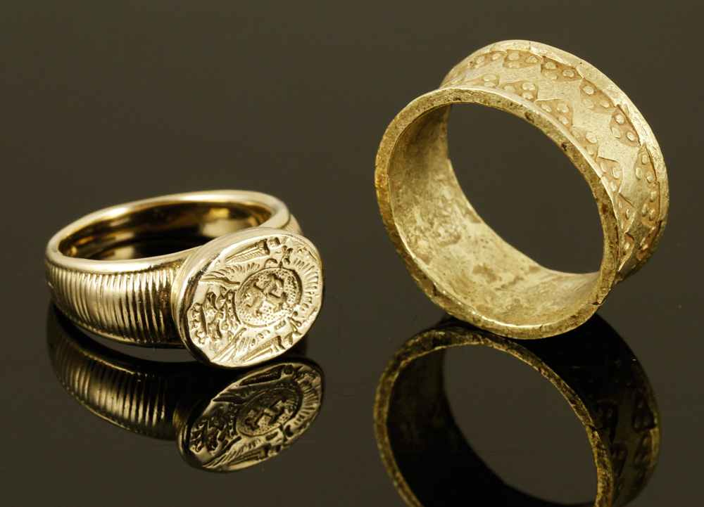 Appraisal: - Two Rings Lot of two rings including K Viking