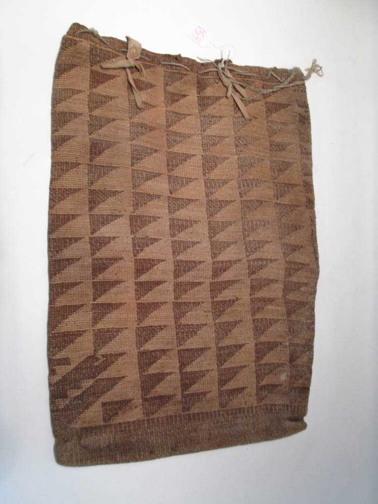 Appraisal: NATIVE AMERICAN PLATEAU CORN HUSK BAG the large earth tone