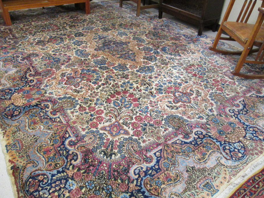 Appraisal: SEMI-ANTIQUE PERSIAN KERMAN CARPET Kerman Province southeastern Iran hand knotted