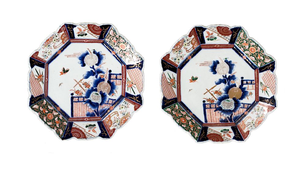 Appraisal: A Pair of Japanese Imari Porcelain Octagonal Chargers A Pair