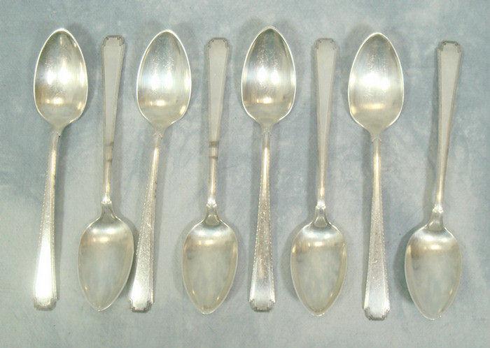 Appraisal: Wallace sterling silver teaspoons no mono l TO Estimate -