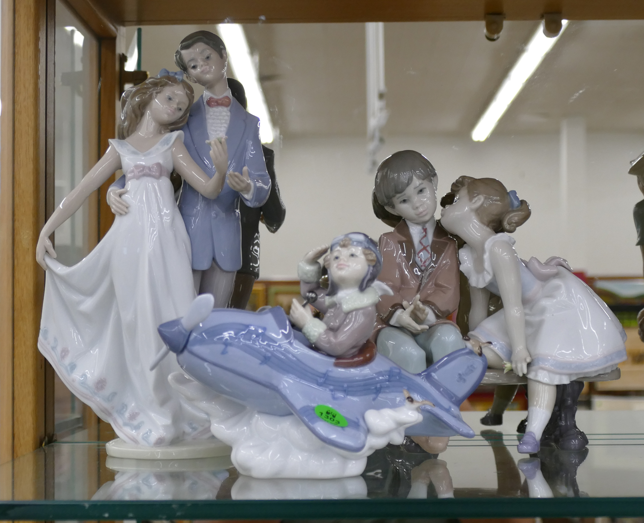 Appraisal: pc Lladro Porcelain Figurines with Boxes