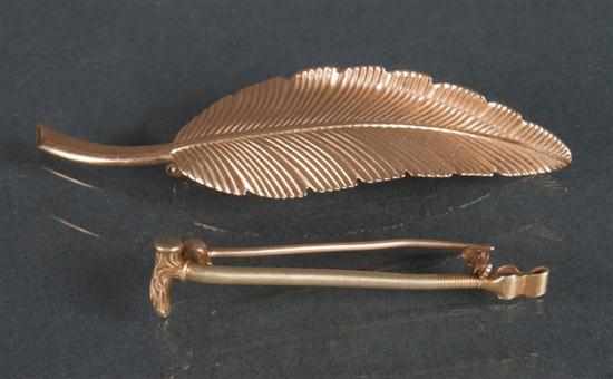 Appraisal: K yellow gold leaf-form brooch together with a K yellow