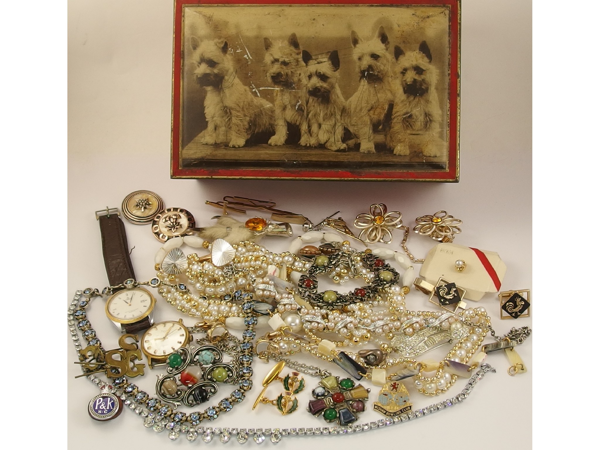 Appraisal: A collection of vintage costume jewellery to include Hollycraft Hollywood