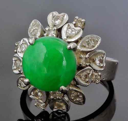 Appraisal: A s Chinese white gold mounted jade and diamond set