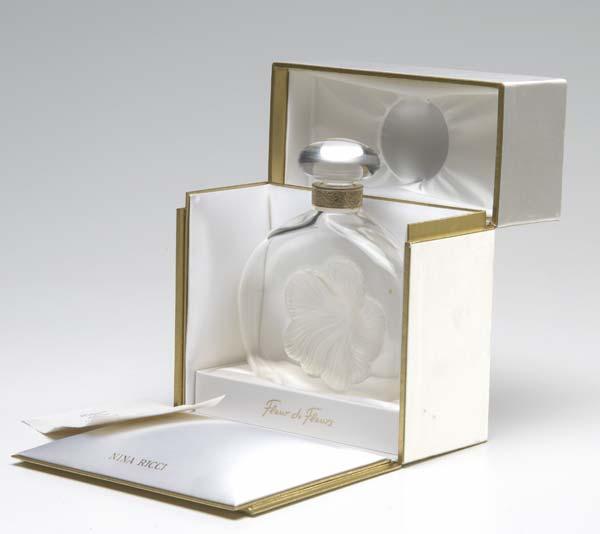 Appraisal: LALIQUE Perfume bottle Fleur de Fleurs for Nina Ricci in